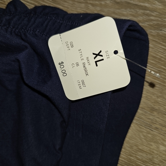 NEW Ingrid and Isabel navy blue maternity tube top sleeveless top target xl - Picture 3 of 5